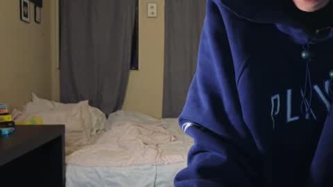 Snapshot of clover_tully chatting on December 24, 2024, 9:50 am Clover online show from December 24, 2024, 9:50 am