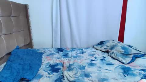 Snapshot of cloverrmoon chatting on November 7, 2025, 6:24 am clover online show from November 7, 2025, 6:24 am