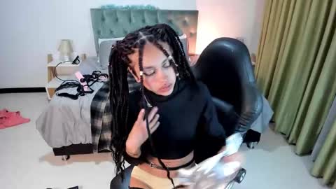 emely dolce online show from February 6, 2025, 9:43 am