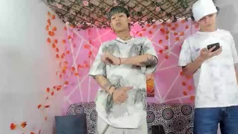 club_latinboys online show from November 24, 2025, 7:24 pm