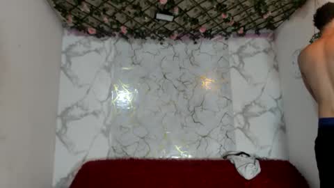 Snapshot of club_latinboys chatting on April 6, 2026, 11:05 pm club_latinboys online show from April 6, 2026, 11:05 pm