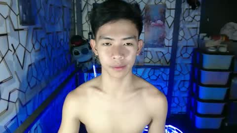 Snapshot of clyde_twinkx chatting on January 9, 2026, 7:00 am clyde_twinkx online show from January 9, 2026, 7:00 am