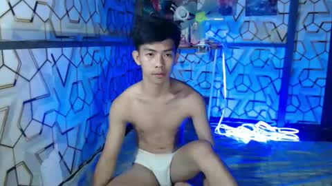 Snapshot of clyde_twinkx chatting on January 18, 2026, 7:50 pm clyde_twinkx online show from January 18, 2026, 7:50 pm