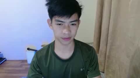 Snapshot of clyde_twinkx chatting on February 22, 2026, 9:35 pm clyde_twinkx online show from February 22, 2026, 9:35 pm