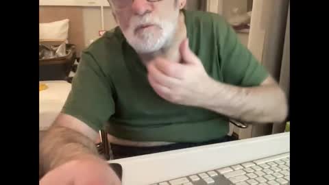 Snapshot of coach_karl chatting on January 16, 2026, 7:07 pm Coach Karl Porn Star Tip me all the way to my next trip online show from January 16, 2026, 7:07 pm