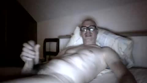 Snapshot of cobra009 chatting on October 5, 2025, 11:24 pm cobra online show from October 5, 2025, 11:24 pm