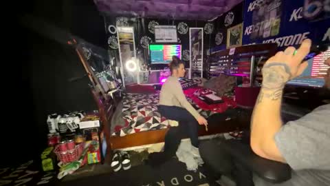 COCK N CREAMZ  WET DREAMZ online show from December 26, 2024, 11:57 pm