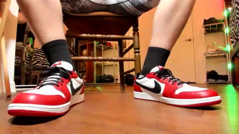 Gorgeous online show from December 4, 2025, 4:44 am