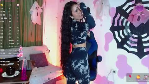 coco_dam online show from October 30, 2025, 7:54 am