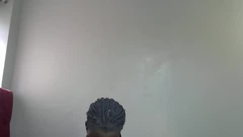 Luna online show from December 19, 2025, 12:45 pm