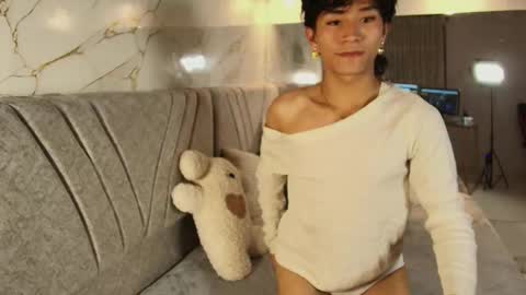 Snapshot of cococumps chatting on April 16, 2026, 11:33 am COCO online show from April 16, 2026, 11:33 am