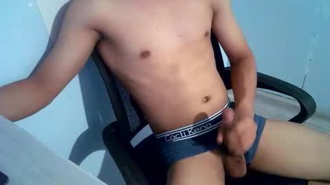 Snapshot of cocola000 chatting on January 9, 2026, 2:20 pm cocola000 online show from January 9, 2026, 2:20 pm