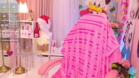 Snapshot of coconut_mia chatting on December 19, 2024, 3:29 am Mia online show from December 19, 2024, 3:29 am