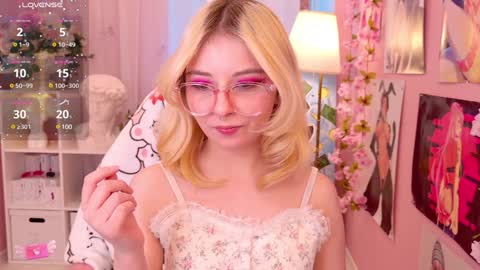 Snapshot of coconut_mia chatting on January 23, 2025, 9:07 pm Mia online show from January 23, 2025, 9:07 pm