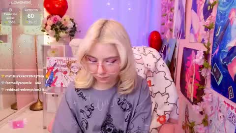 Snapshot of coconut_mia chatting on February 15, 2025, 4:36 am Mia online show from February 15, 2025, 4:36 am