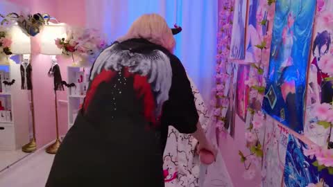 Snapshot of coconut_mia chatting on October 23, 2025, 8:51 pm Mia online show from October 23, 2025, 8:51 pm