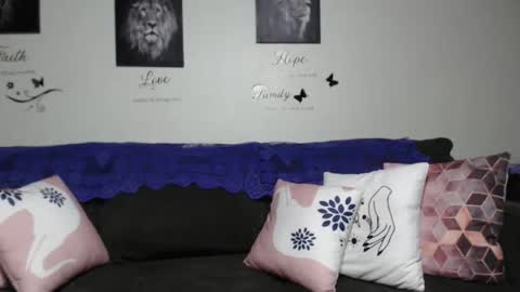 Snapshot of cocoscreamy chatting on March 27, 2026, 1:44 pm CocosCreamy online show from March 27, 2026, 1:44 pm