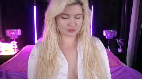 Snapshot of cocosecretss chatting on December 15, 2024, 7:57 am onlyfans amyleyy online show from December 15, 2024, 7:57 am