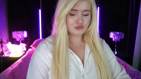 Snapshot of cocosecretss chatting on December 17, 2024, 10:44 am onlyfans amyleyy online show from December 17, 2024, 10:44 am