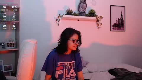 Phia And Luna online show from October 22, 2025, 3:40 am