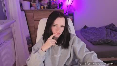 Snapshot of cogitademe chatting on March 4, 2026, 8:59 pm Olivia online show from March 4, 2026, 8:59 pm