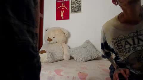 cold_snow13 online show from October 9, 2025, 10:13 am