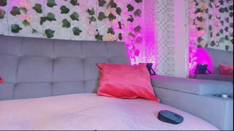 Snapshot of colett_hall chatting on September 12, 2025, 11:54 am colett online show from September 12, 2025, 11:54 am