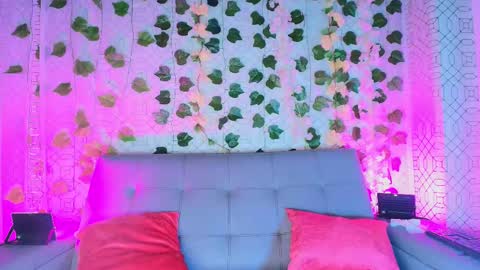 Snapshot of colett_hall chatting on September 16, 2025, 11:55 am colett online show from September 16, 2025, 11:55 am