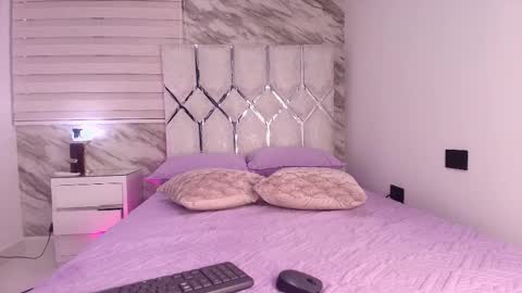 Snapshot of colett_hall chatting on November 8, 2025, 11:54 am colett online show from November 8, 2025, 11:54 am