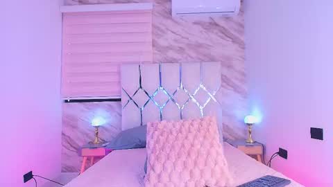 Snapshot of colett_hall chatting on November 13, 2025, 11:53 am colett online show from November 13, 2025, 11:53 am