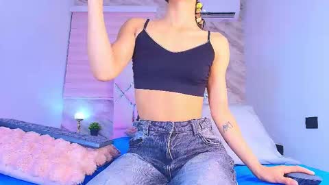 Snapshot of colett_hall chatting on January 10, 2026, 11:56 am colett online show from January 10, 2026, 11:56 am