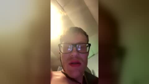 Snapshot of collegetwink15 chatting on July 21, 2026, 2:47 am SubBlonde online show from July 21, 2026, 2:47 am