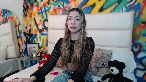 Snapshot of collins_aria chatting on January 11, 2026, 3:17 pm valentina online show from January 11, 2026, 3:17 pm