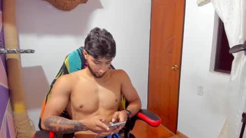 Snapshot of collins_emmett chatting on January 7, 2026, 8:11 pm EMMETT COLLINS online show from January 7, 2026, 8:11 pm