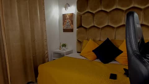 Snapshot of collins_emmett chatting on April 1, 2026, 5:19 am EMMETT COLLINS online show from April 1, 2026, 5:19 am