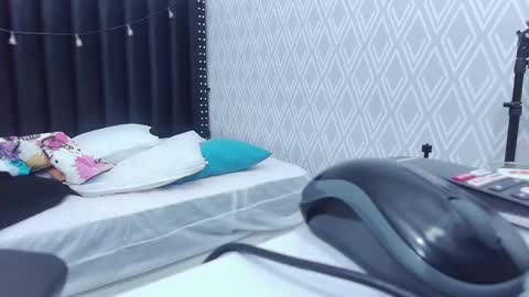  GRETCHEN  online show from March 1, 2025, 12:12 pm