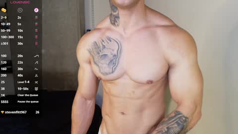 colombianmuscle8 online show from May 23, 2026, 3:49 pm