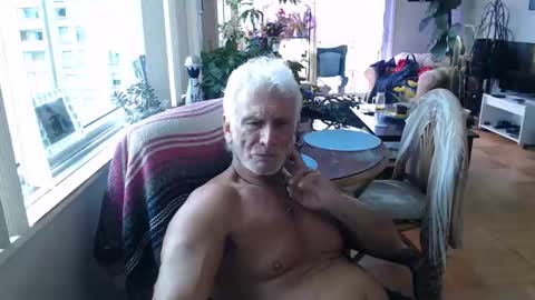 Snapshot of colourmybrush chatting on October 20, 2025, 4:51 pm colourmybrush online show from October 20, 2025, 4:51 pm