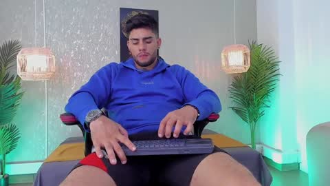 colt_perci online show from January 16, 2025, 4:07 am