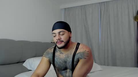 Jhoan online show from February 5, 2025, 2:16 pm