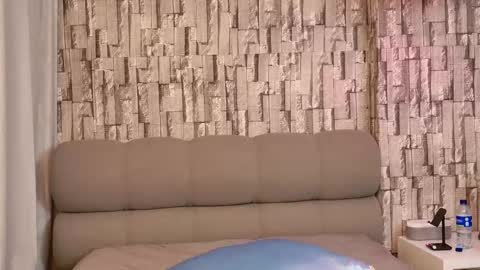 Jhoan online show from September 20, 2025, 4:57 am