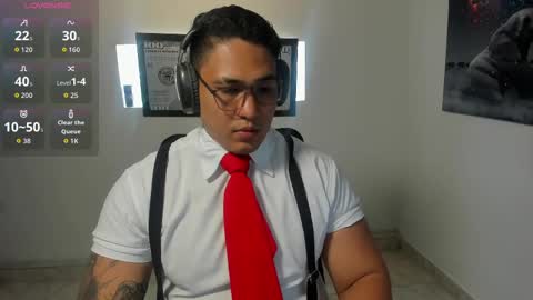 coltonmassif_ online show from November 24, 2025, 5:12 pm