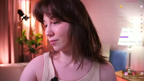 Snapshot of come_in_bed chatting on March 18, 2026, 1:47 pm Audrey online show from March 18, 2026, 1:47 pm