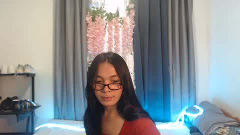 come_wet_me online show from March 11, 2025, 5:05 am