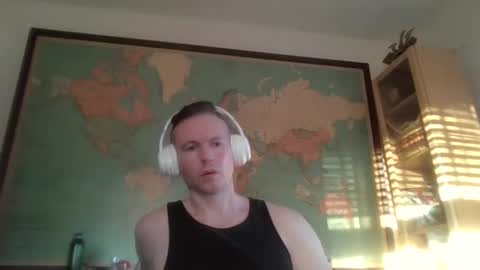 Snapshot of comecontrol chatting on March 3, 2025, 10:20 pm comecontrol online show from March 3, 2025, 10:20 pm