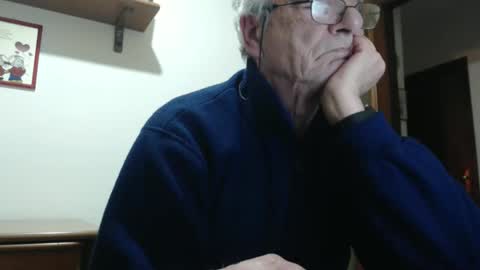 Snapshot of comemivuoi2 chatting on February 8, 2026, 9:51 pm comemivuoi2 online show from February 8, 2026, 9:51 pm