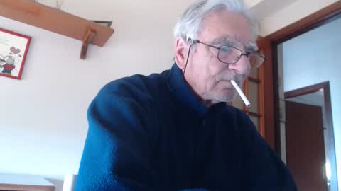 Snapshot of comemivuoi2 chatting on February 9, 2026, 10:19 am comemivuoi2 online show from February 9, 2026, 10:19 am