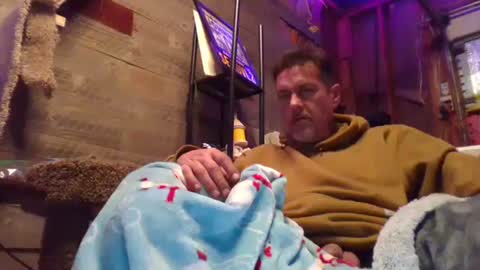 Snapshot of comeongirlts chatting on February 25, 2025, 8:36 am comeongirlts online show from February 25, 2025, 8:36 am