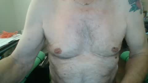 Snapshot of comeonmymouth chatting on July 8, 2026, 8:35 pm comeonmymouth online show from July 8, 2026, 8:35 pm
