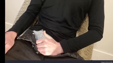 comfrey online show from October 18, 2025, 11:49 pm